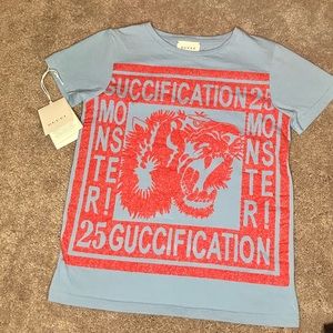 Boys Authentic Gucci shirt. Gently worn. Size 8.